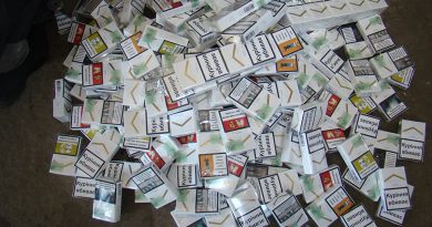 Dosare penale pentru contrabandă și peste 1800 de pachete cu țigări confiscate în Bazarul din Rădăuți