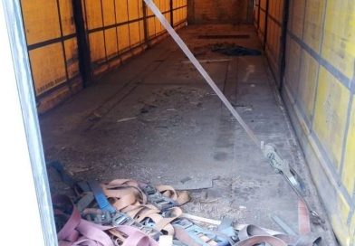 Transport fictiv de 50 de metri cubi de cherestea interceptat de polițiști la Fălticeni. Firma pe numele căreia era înregistrat transportul, amendată cu 15.000 de lei iar valoarea cherestelei inexistente (peste 47.000 lei) a fost confiscată