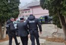 Bărbat din Nisipitu – Ulma, reținut de polițiști după ce și-a omorât câinele lovindu-l cu țapina