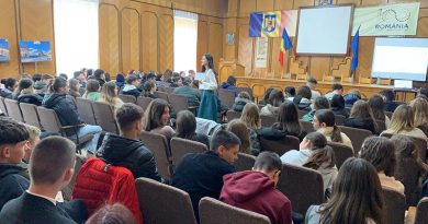 Consumul abuziv de droguri și violența școlară, teme discutate cu 560 de elevi de la Colegiul Național „Eudoxiu Hurmuzachi” Rădăuți. Activitate în „Săptămâna verde”